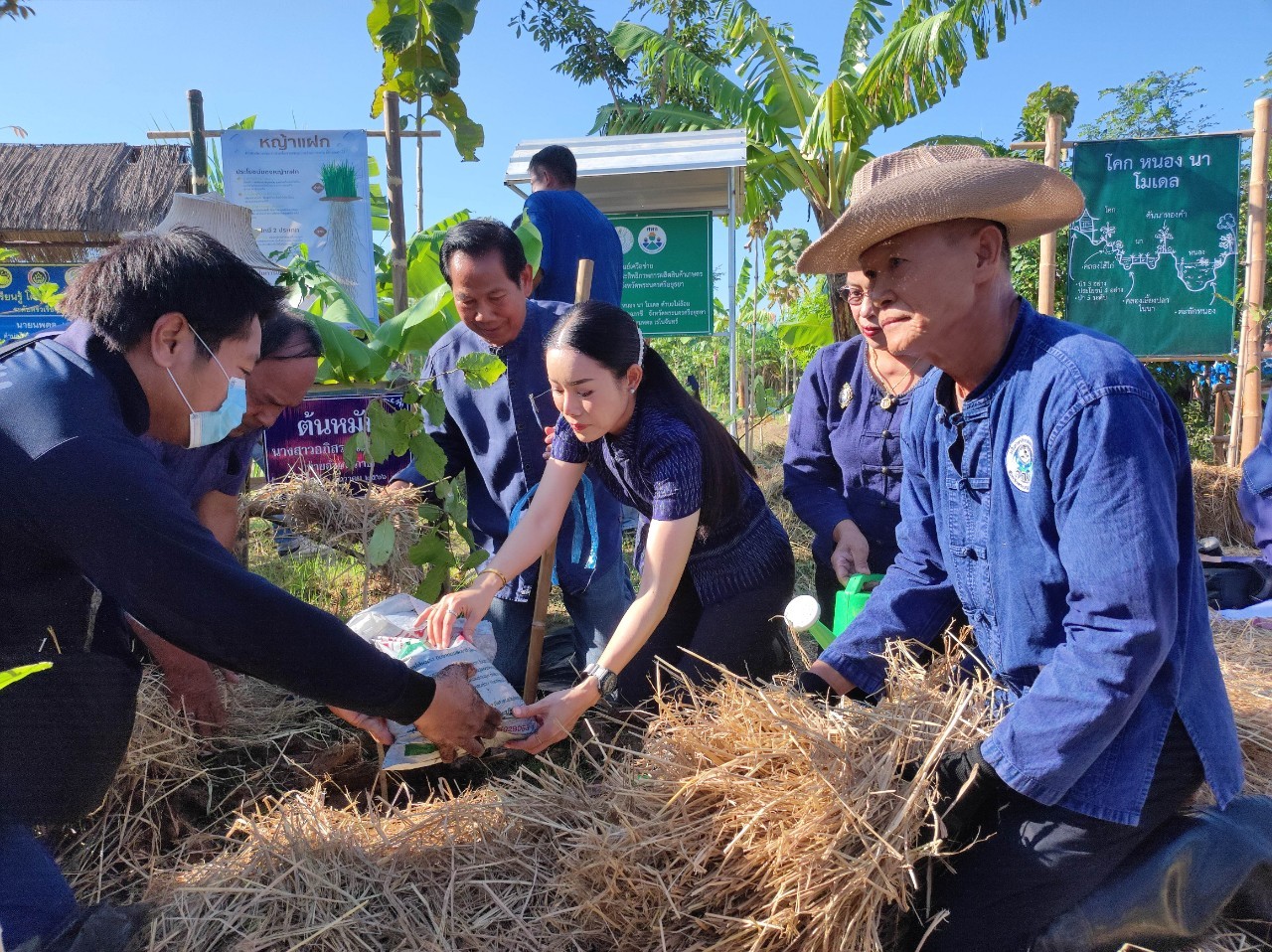 อยุธยา “ทอดผ้าป่าต้นไม้” เนื่องในวันดินโลก