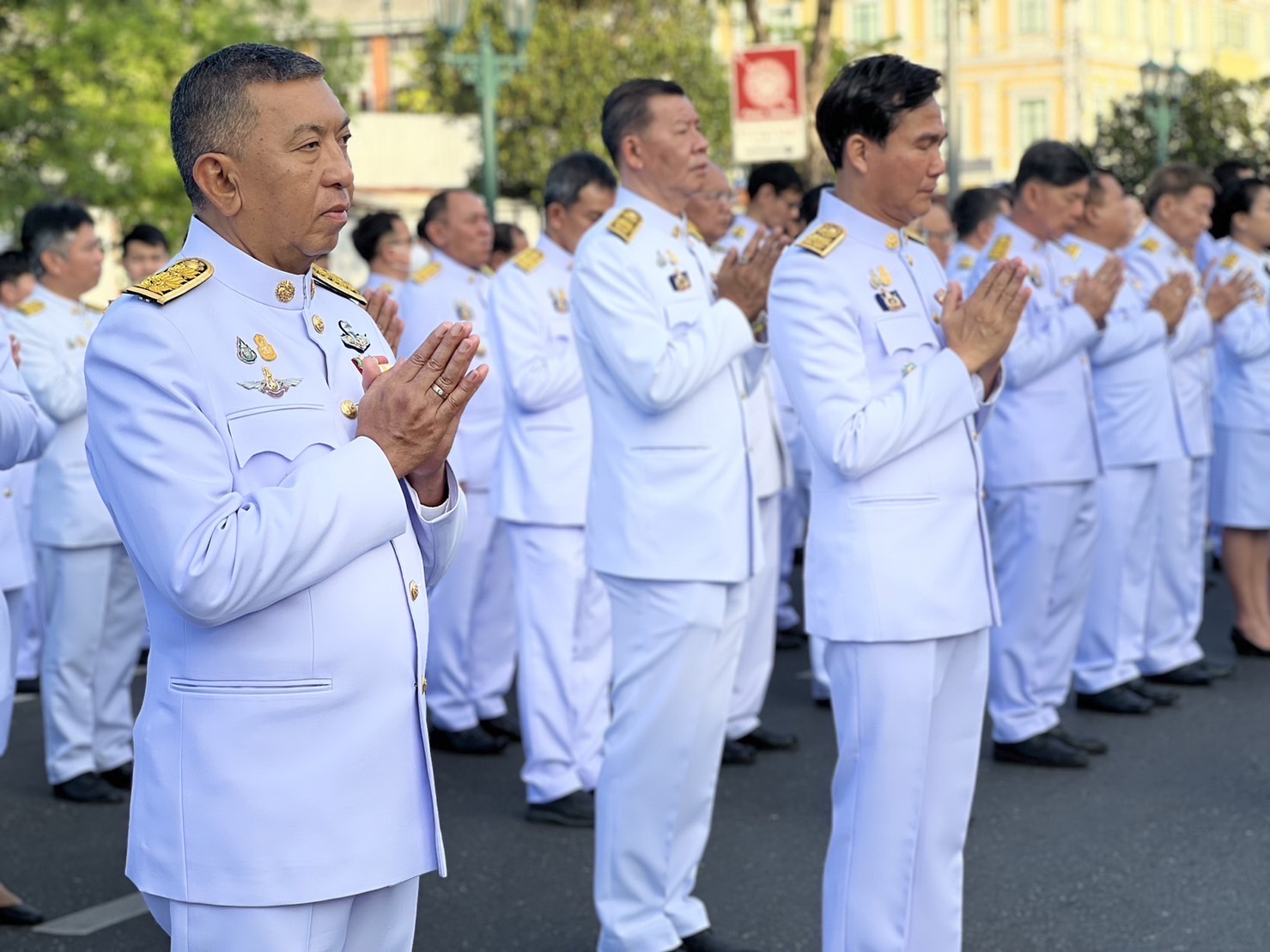 มท.1 นำข้าราชการ พนักงาน ร่วมวางพวงมาลา “วันดำรงราชานุภาพ“