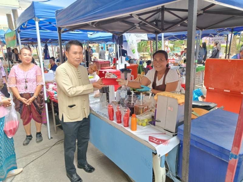 🔹พช.พระนครศรีอยุธยา🔹 พช.กรุงเก่า สนับสนุนตลาดนัดคนไทยยิ้มได้ เพิ่มช่องทางการตลาดผลิตภัณฑ์ชุมชน