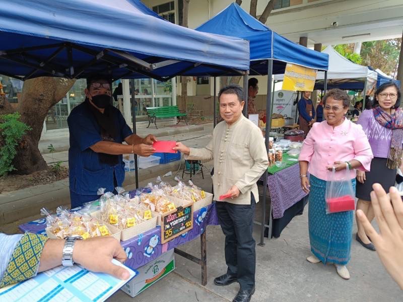 🔹พช.พระนครศรีอยุธยา🔹 พช.กรุงเก่า สนับสนุนตลาดนัดคนไทยยิ้มได้ เพิ่มช่องทางการตลาดผลิตภัณฑ์ชุมชน