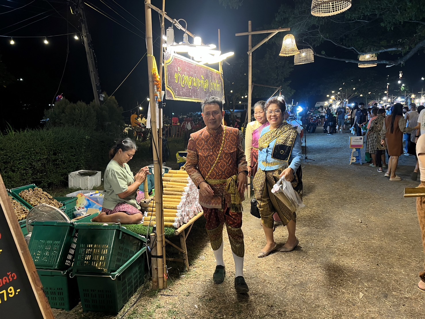 กรมการพัฒนาชุมชน พลักดันเศรษฐกิจฐานราก เปิดตลาด “อยุธยาไนท์มาร์เก็ต”