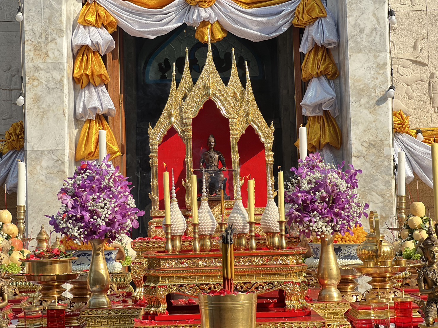 อยุธยา ประกอบพิธีพุทธาภิเษก “เข็มที่ระลึก” ตราจังหวัดพระนครศรีอยุธยา