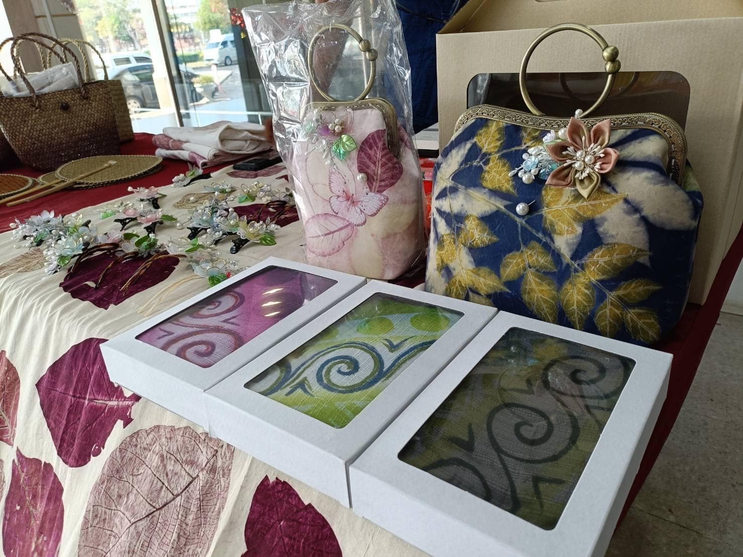 พช.กรุงเก่า สนับสนุนผลิตภัณฑ์ชุมชน เพิ่มช่องทางการจำหน่าย ณ บริเวณหน้าห้องคลัง