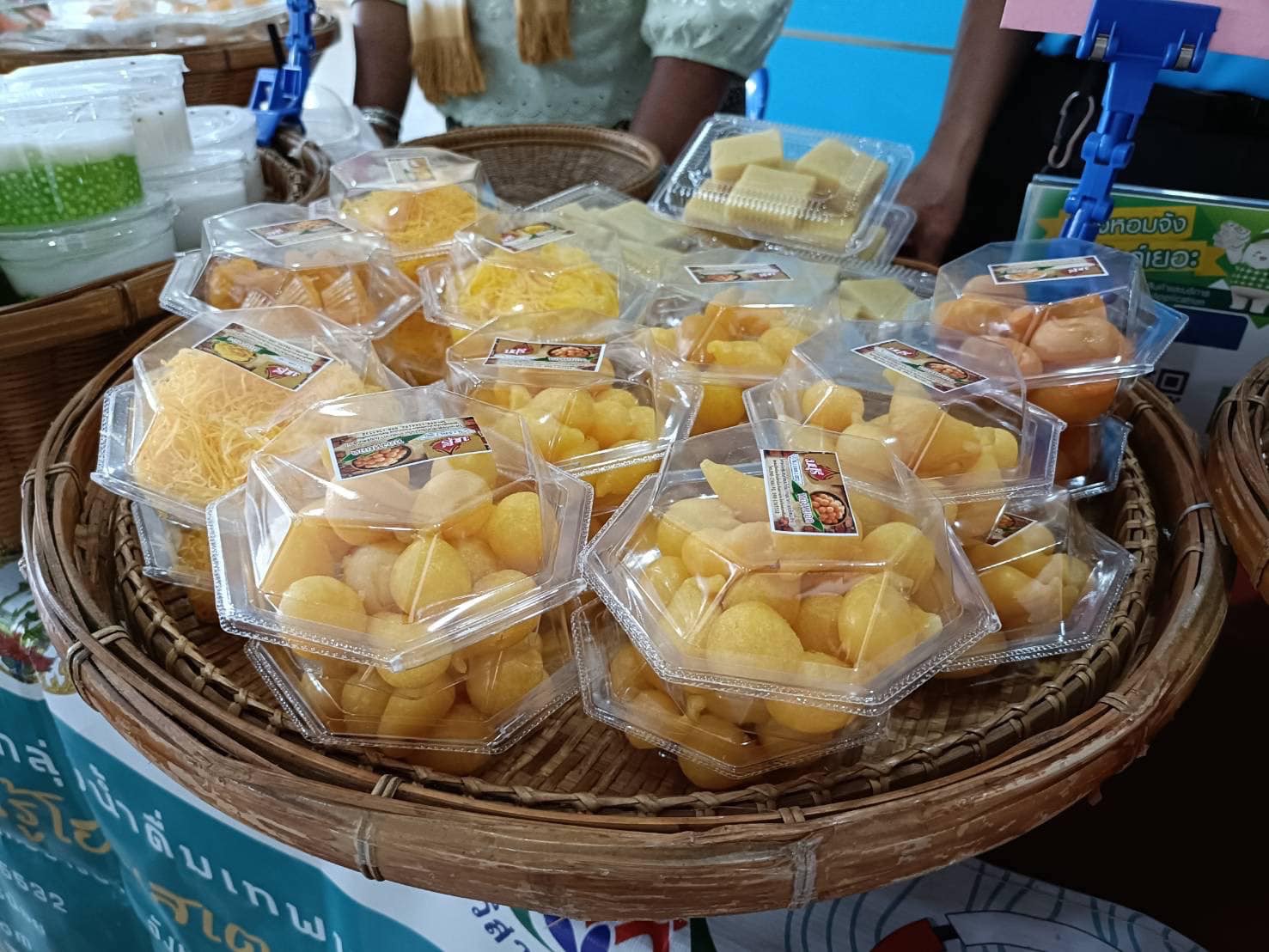 พช.กรุงเก่า สนับสนุนผลิตภัณฑ์ชุมชน เพิ่มช่องทางการจำหน่าย ณ บริเวณหน้าห้องคลัง