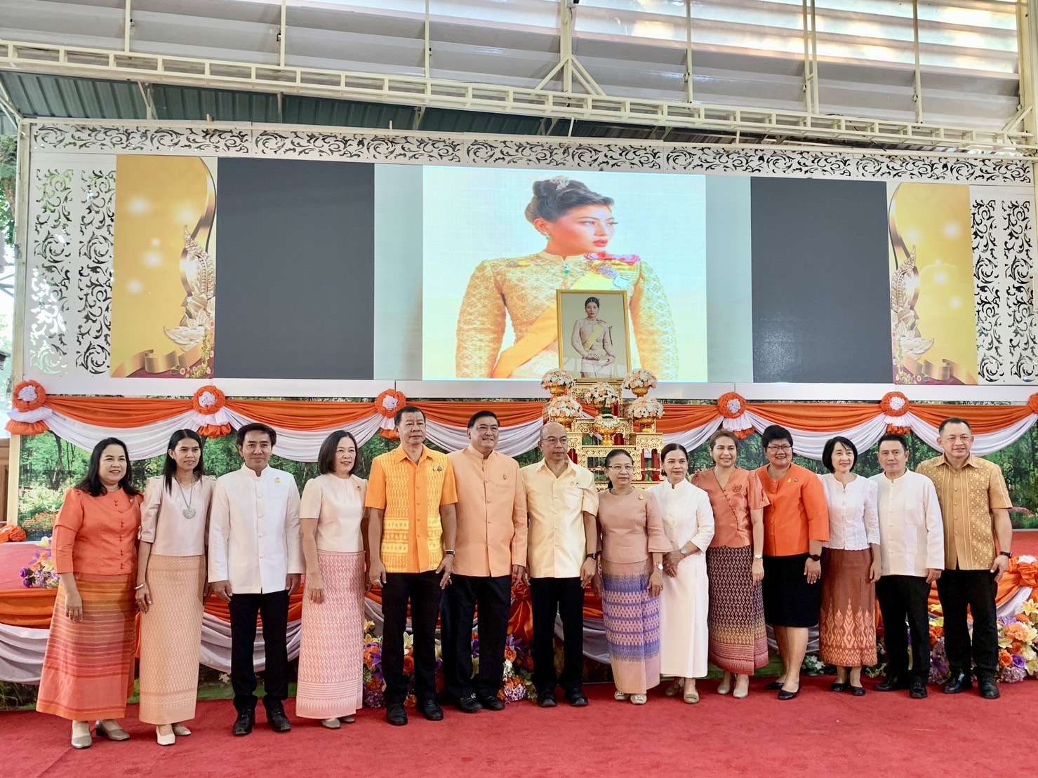 พช.กรุงเก่า ร่วมพิธีเจริญพระพุทธมนต์และทำบุญตักบาตรเฉลิมพระเกียรติ เนื่องในโอกาสวันคล้ายวันประสูติ สมเด็จพระเจ้าลูกเธอ เจ้าฟ้าสิริวัณณวรี นารีรัตนราชกัญญา วันที่ 8 มกราคม 2567