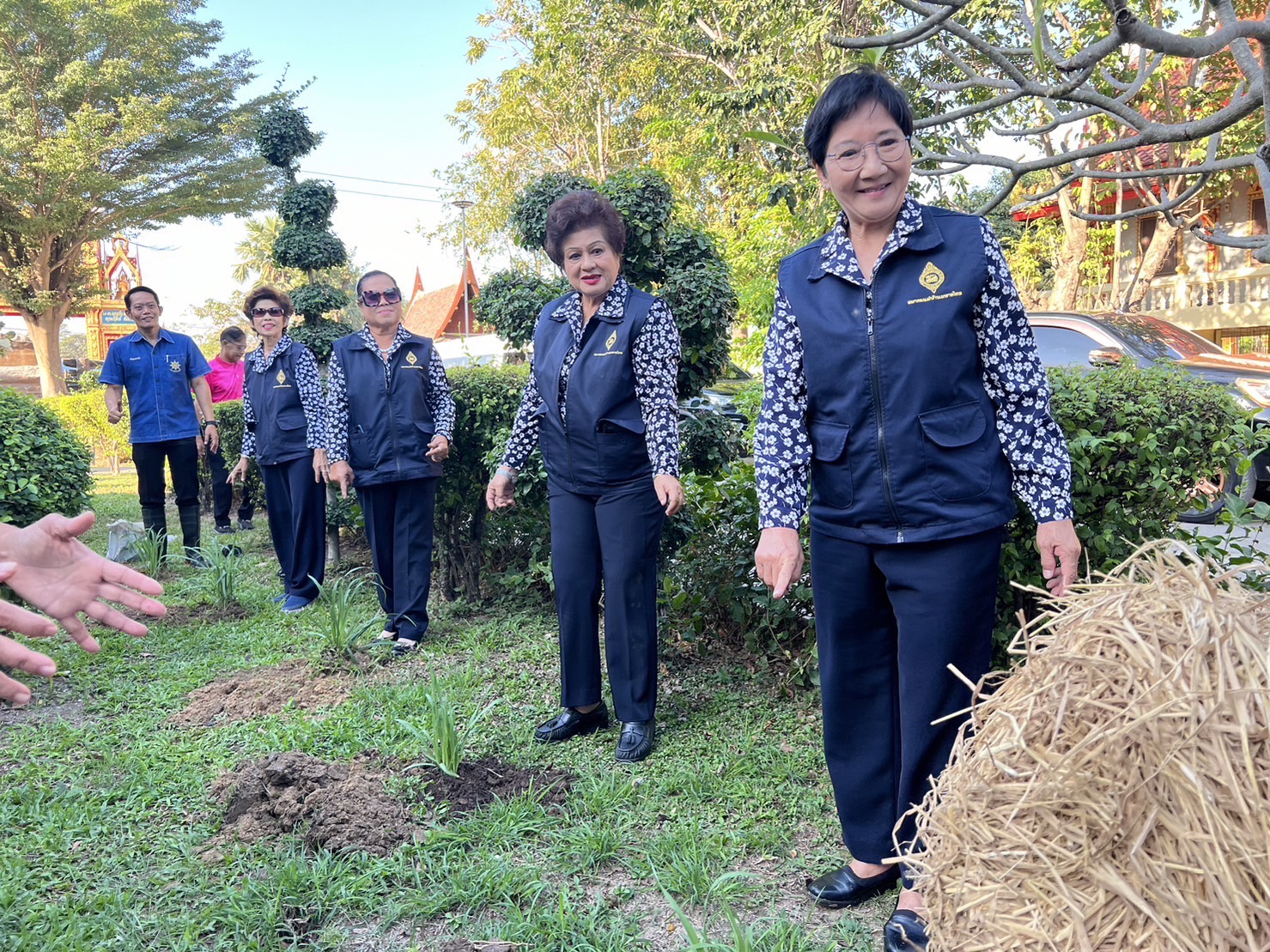 พช.กรุงเก่า สานพลังความต่อเนื่องปฏิบัติการตามแนวพระราชดำริฯ ปลูกผักสวนครัวเพื่อสร้างความมั่นคงทางอาหาร สู่ชุมชนเข้มแข็ง เป็นมิตรกับสิ่งแวดล้อม