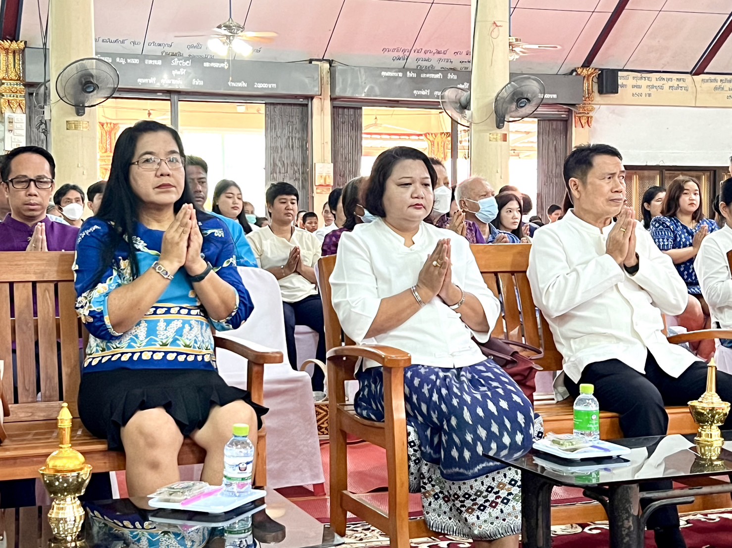 พัฒนาการจังหวัดอยุธยา ร่วมพิธีทำบุญตักบาตร เข้าวัดปฏิบัติธรรมวันธรรมสวนะ