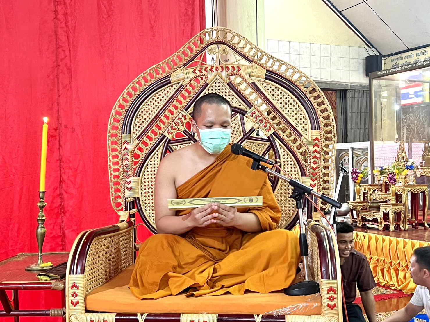 พัฒนาการจังหวัดอยุธยา ร่วมพิธีทำบุญตักบาตร เข้าวัดปฏิบัติธรรมวันธรรมสวนะ
