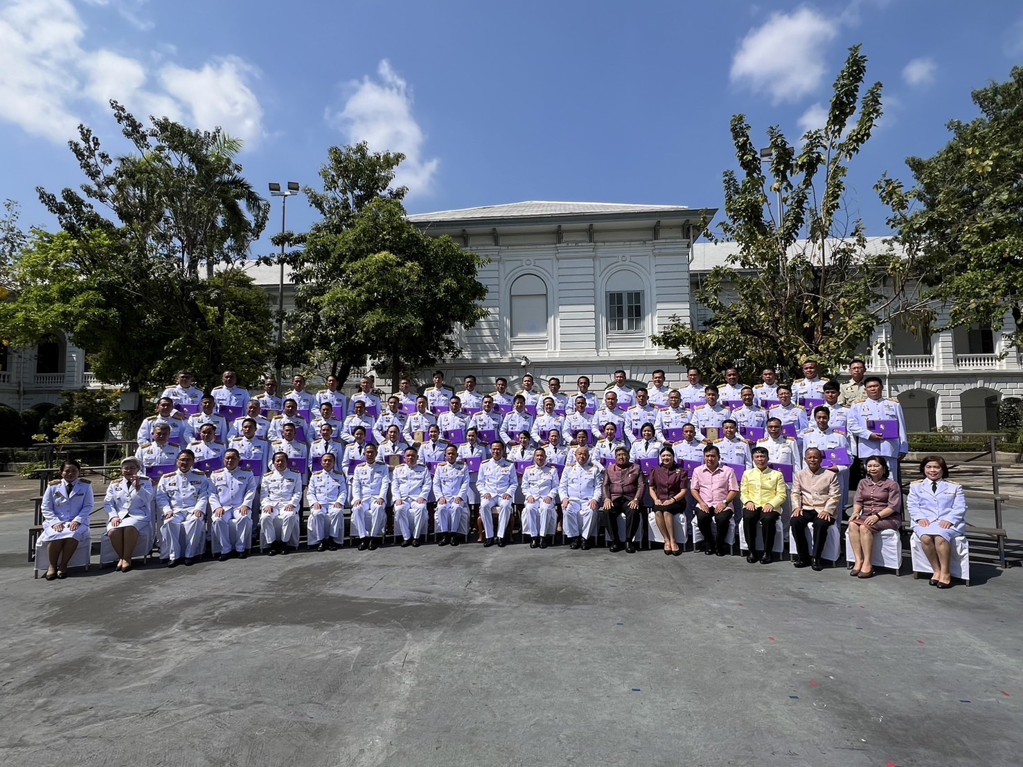 สพจ.พระนครศรีอยุธยา ขอแสดงความยินดีกับพัฒนาการจังหวัด ที่สำเร็จการศึกษาอบรมหลักสูตร (นปส.) รุ่นที่ 80