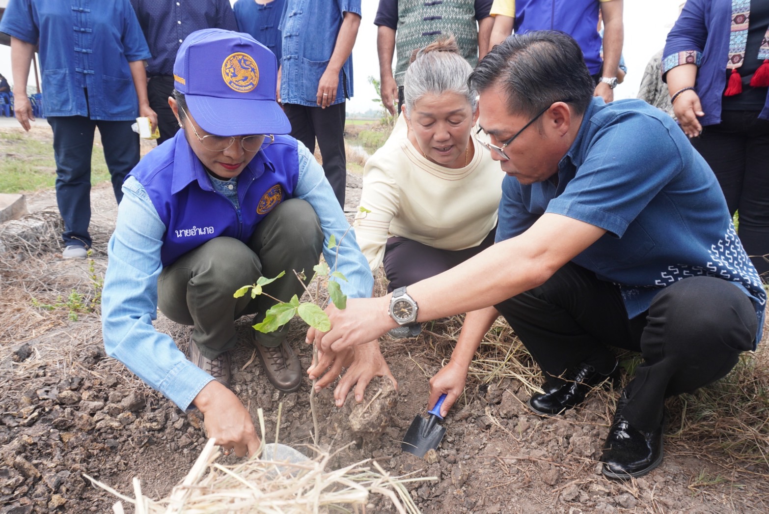 พช.อยุธยา จับมือเครือข่ายโคก หนอง นา จังหวัดพระนครศรีอยุธยา เดินหน้ากิจกรรมหิ้วปิ่นโตเอามื้อสามัคคี