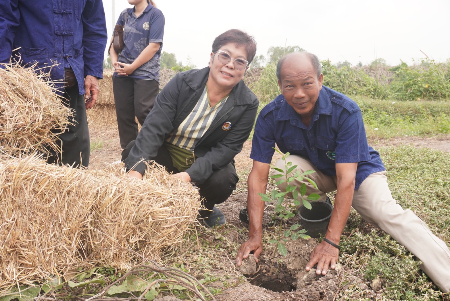 พช.อยุธยา จับมือเครือข่ายโคก หนอง นา จังหวัดพระนครศรีอยุธยา เดินหน้ากิจกรรมหิ้วปิ่นโตเอามื้อสามัคคี