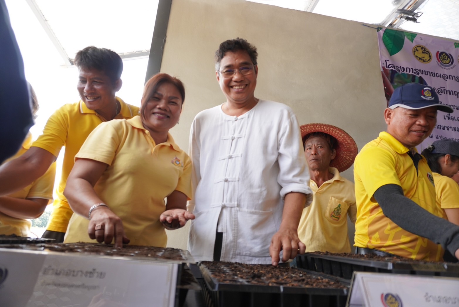 พช.กรุงเก่า ร่วมพิธีเปิดกิจกรรมเฉลิมพระเกียรติพระบาทสมเด็จพระเจ้าอยู่หัวเนื่องในโอกาสมหามงคลเฉลิมพระชนมพรรษา 6 รอบ 28 กรกฎาคม 2567 “แบ่งปันกล้าไม้ จากแปลงโคกหนองนา สู่ประชาชนโดยรอบ”
