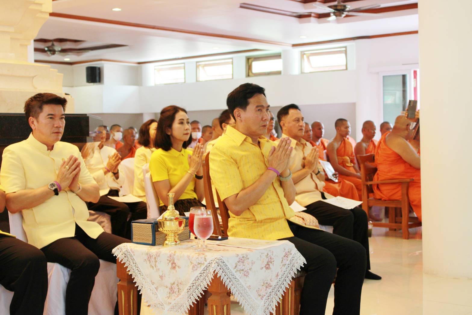 พจ.อยุธยา ร่วมพิธีเจริญพระพุทธมนต์เฉลิมพระเกียรติ ถวายพระพรชัยมงคลแด่ พระบาทสมเด็จพระเจ้าอยู่หัว เนื่องในโอกาสวันเฉลิมพระชนมพรรษา 6 รอบ 28 กรกฎาคม 2567 ณ วัดขุนทราย จ.พระนครศรีอยุธยา