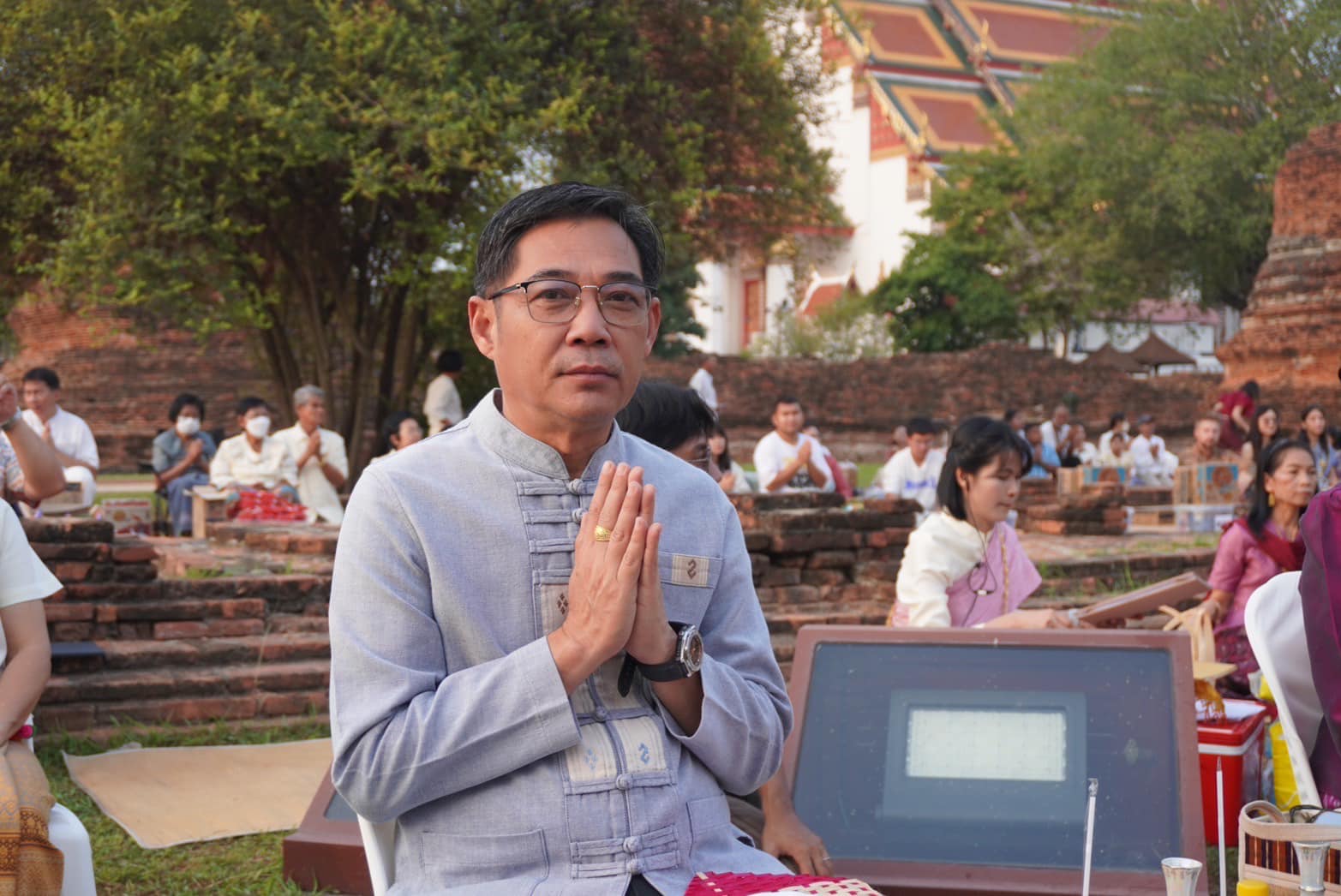 พช.กรุงเก่า ร่วมกิจกรรมทำบุญเมือง สวมชุดไทยตักบาตร สืบสานวัฒนธรรมประเพณีและอุทิศบุญ ให้บรรพชนและเฉลิมฉลองปีใหม่ไทย ประจำปี 2567