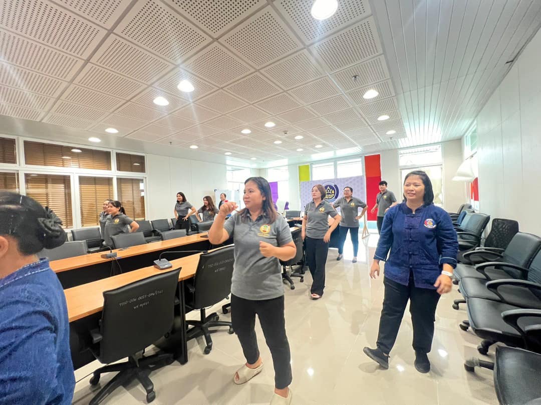 พช.กรุงเก่า จัดกิจกรรมออกกำลังกาย “ทุกวันพุธ ลุกขึ้นออกกำลังกาย”