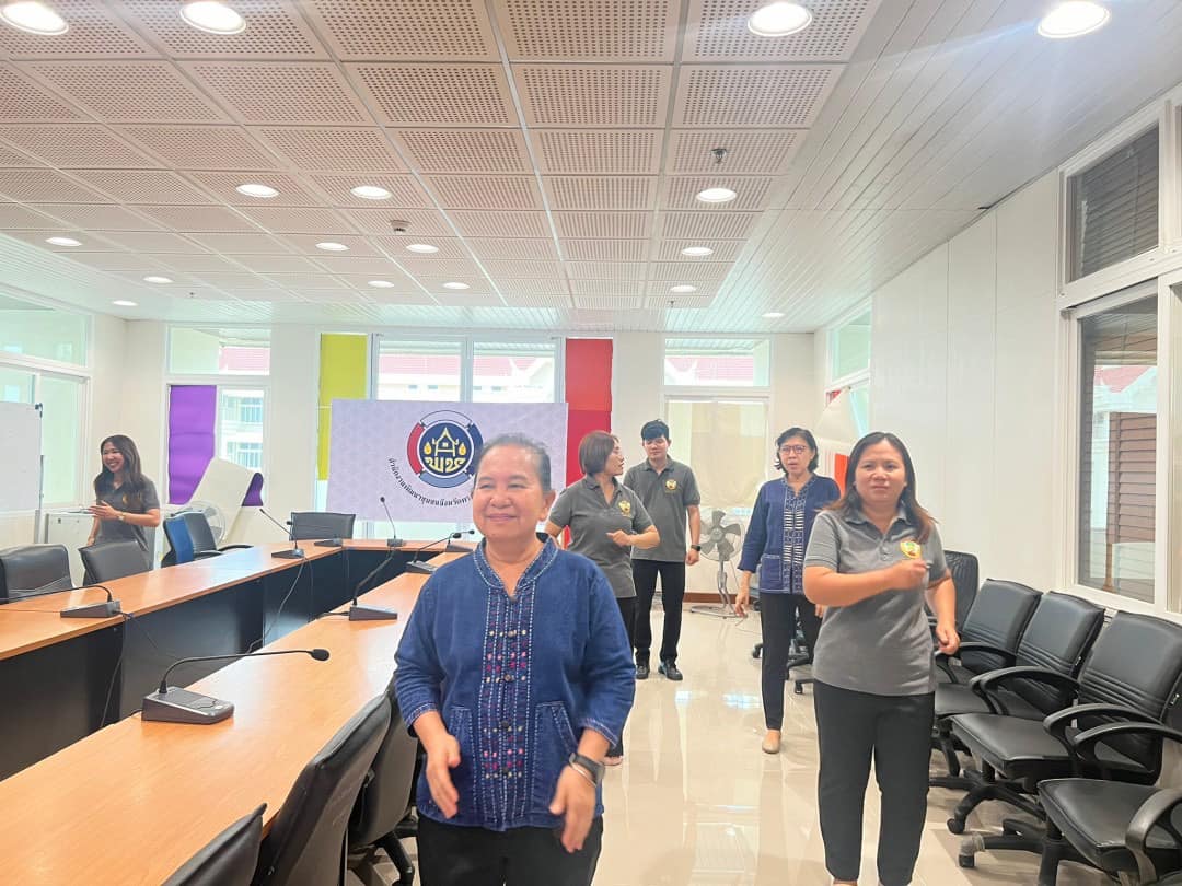 พช.กรุงเก่า จัดกิจกรรมออกกำลังกาย “ทุกวันพุธ ลุกขึ้นออกกำลังกาย”