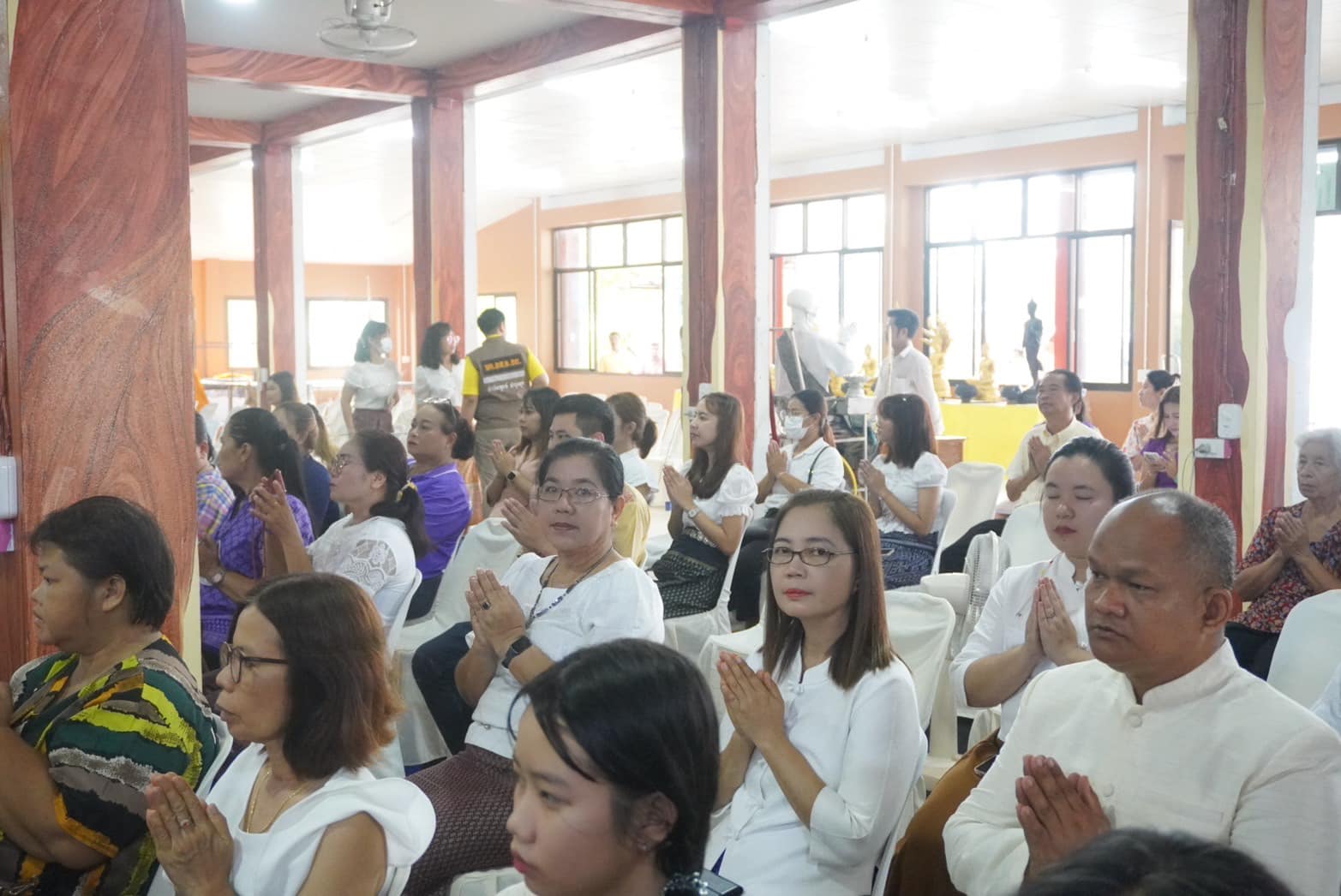 พช.อยุธยา ร่วมกิจกรรม “ผู้ว่าฯ พาทำบุญ” เข้าวัดปฏิบัติธรรมทุกวันธรรมสวนะ