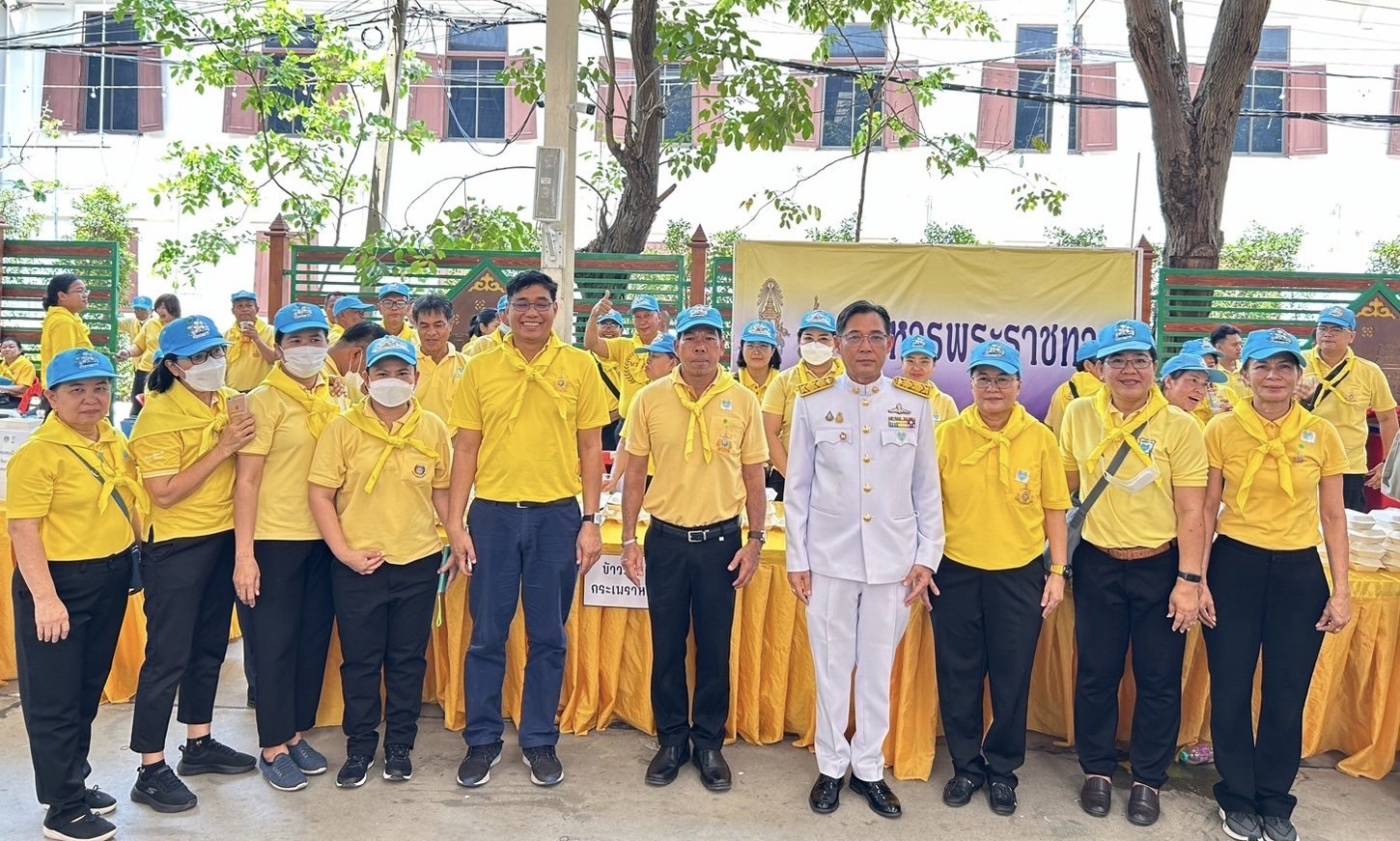 พช.กรุงเก่า ร่วมดำเนินภารกิจจัดตั้งโรงครัวพระราชทานในการรับเสร็จฯ พระบาทสมเด็จพระเจ้าอยู่หัวพร้อมด้วยสมเด็จพระนางเจ้าฯ พระบรมราชินี ในพิธีสมโภชพระพุทธไตรรัตนนายก ครบ 700 ปี