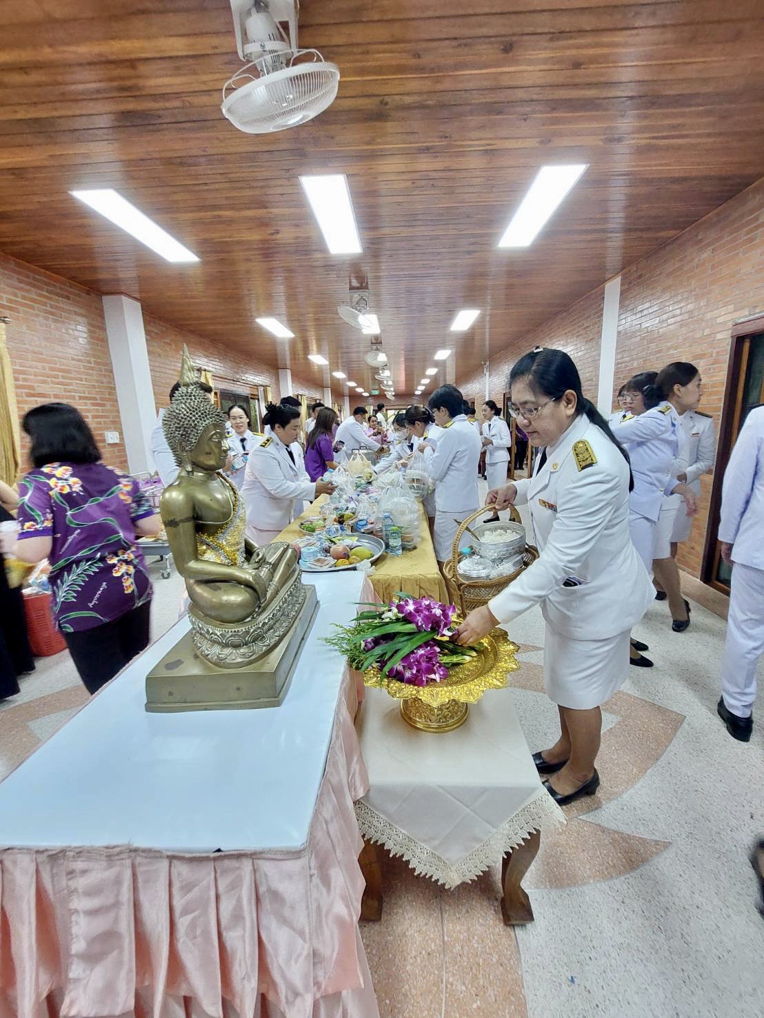 พช.กรุงเก่า ร่วมพิธีเจริญพระพุทธมนต์และทำบุญตักบาตรถวายเป็นพระราชกุศลฯ กิจกรรมเฉลิมพระเกียรติสมเด็จพระกนิษฐาธิราชเจ้า กรมสมเด็จพระเทพรัตนราชสุดาฯ สยามบรมราชกุมารี เนื่องในโอกาสวันคล้ายวันพระราชสมภพ 2 เมษายน 2567