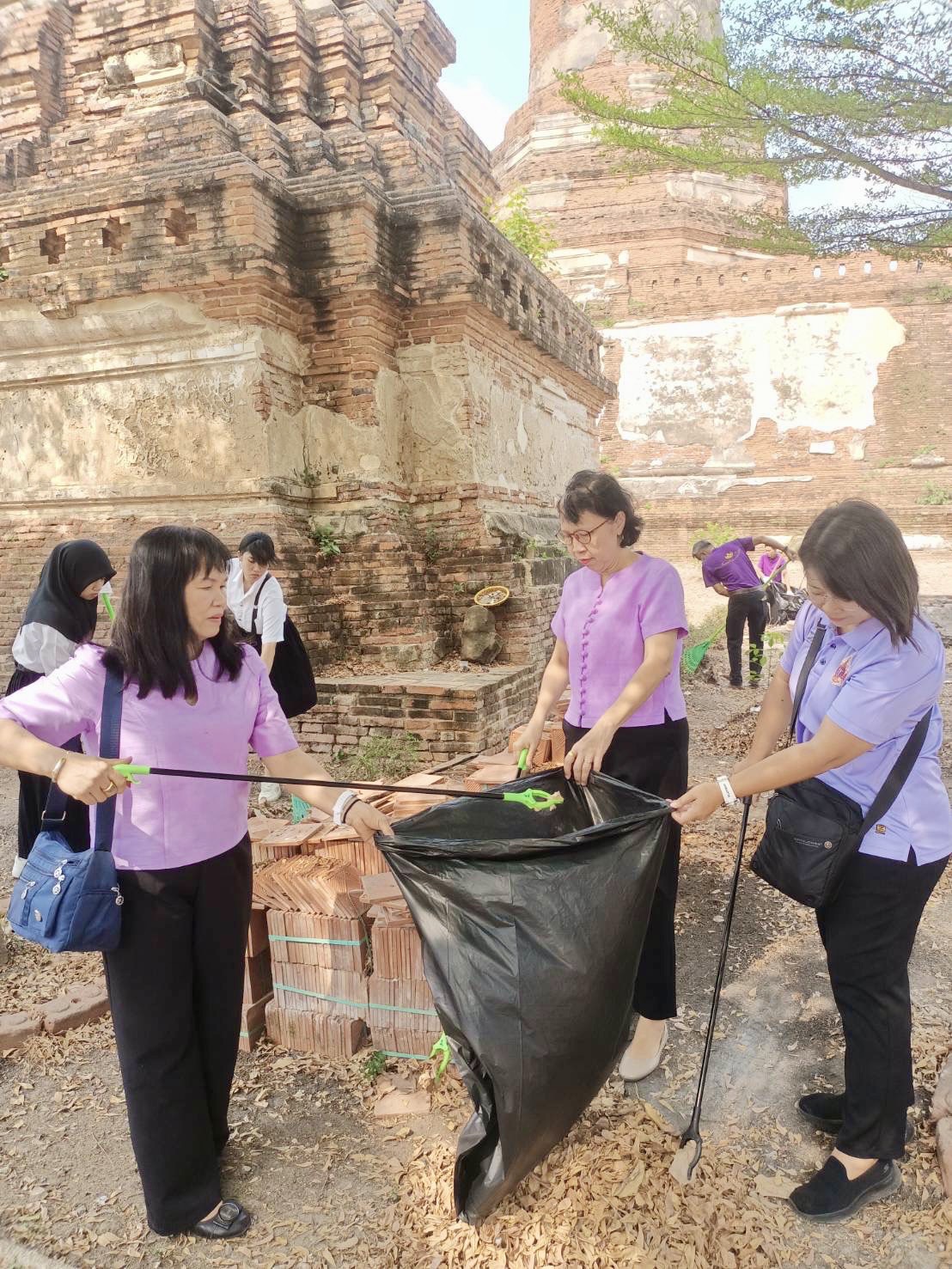 พช.กรุงเก่า ร่วมกิจกรรมรณรงค์ดูแลรักษามรดกศิลปวัฒนธรรมของชาติ เนื่องในโอกาสวันคล้ายวันพระราชสมภพ 2 เมษายน 2567 และวันอนุรักษ์มรดกโลก