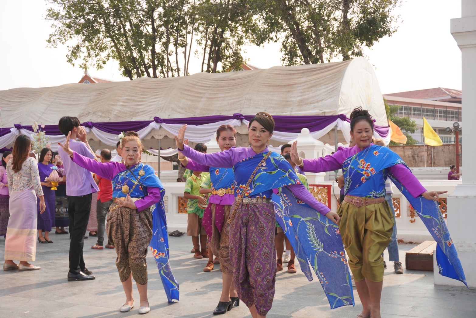 จังหวัดพระนครศรีอยุธยา จัดพิธีถวายผ้าป่าสมทบกองทุนพัฒนาเด็กชนบท ในพระราชูปถัมภ์ สมเด็จพระเทพรัตนราชสุดาฯ สยามบรมราชกุมารี ประจำปี 2567 จังหวัดพระนครศรีอยุธยา