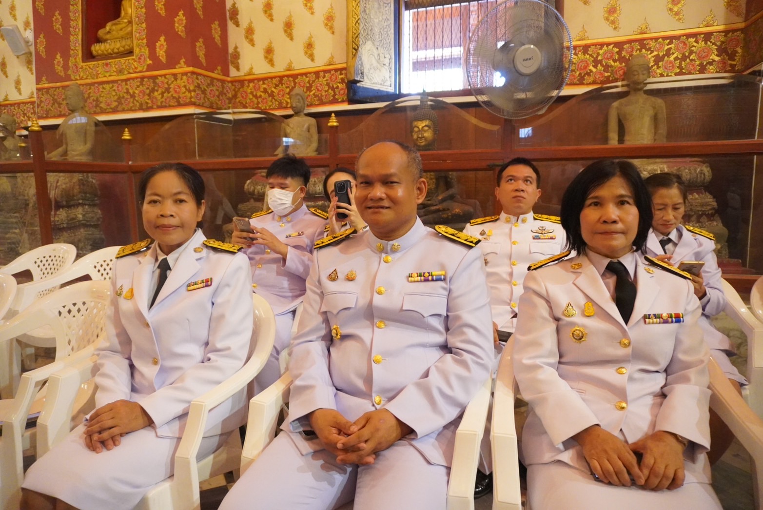 พช.กรุงเก่า ร่วมประกอบพิธีเชิญเครื่องราชสักการะที่พระราชทานอุทิศถวายเป็นพุทธบูชา