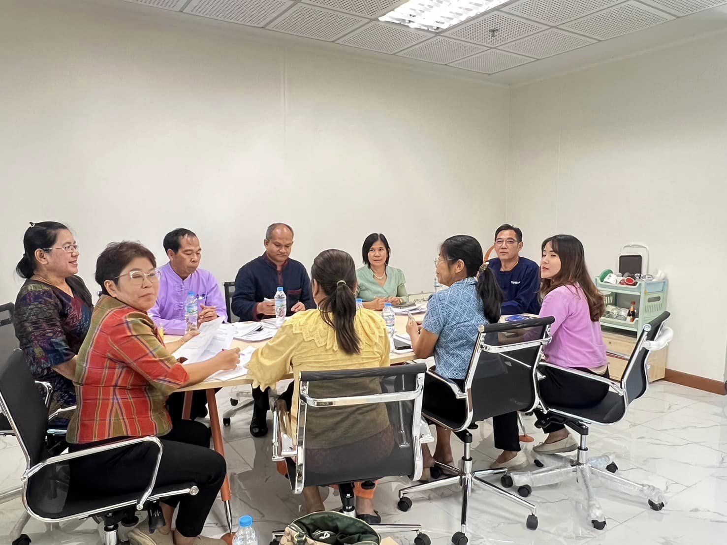 พช.อยุธยา ประชุมคณะทำงานพิจารณาจัดทำข้อตกลงการปฏิบัติราชการและผลการประเมินผลการปฏิบัติราชการของข้าราชการสังกัดกรมการพัฒนาชุมชน สำนักงานพัฒนาชุมชนจังหวัดพระนครศรีอยุธยา