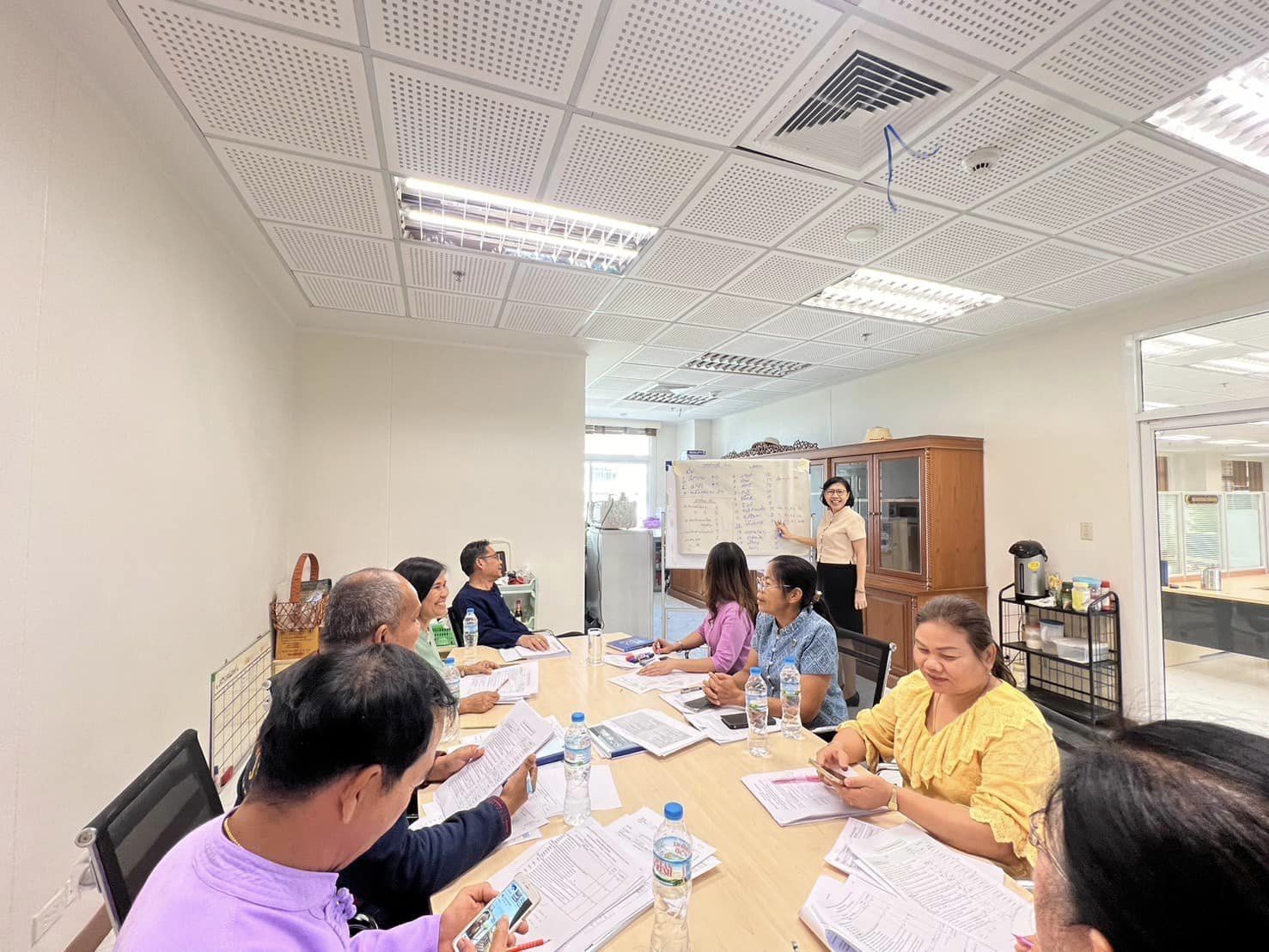 พช.อยุธยา ประชุมคณะทำงานพิจารณาจัดทำข้อตกลงการปฏิบัติราชการและผลการประเมินผลการปฏิบัติราชการของข้าราชการสังกัดกรมการพัฒนาชุมชน สำนักงานพัฒนาชุมชนจังหวัดพระนครศรีอยุธยา
