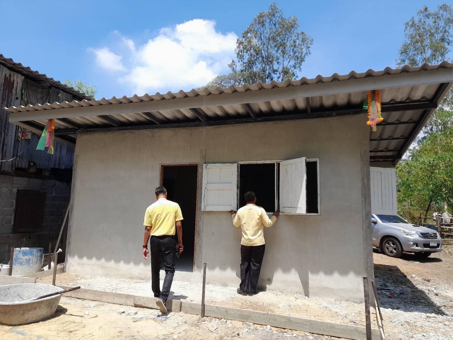 พช.กรุงเก่า ติดตามการสร้างบ้านและเยี่ยมเยียนให้กำลังใจ ครัวเรือนนายสมศักดิ์ สิงหะนาม ม.6 ต.เสนา อ.อุทัย ครัวเรือนเป้าหมายที่ได้รับบ้านห่วงใย จากใจ GLO