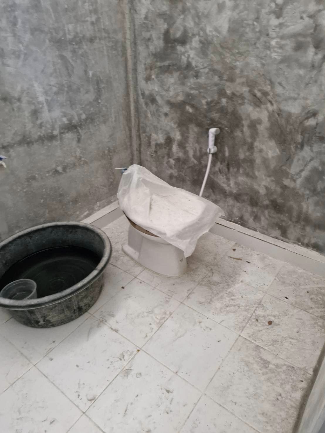 พช.กรุงเก่า ติดตามการสร้างบ้านและเยี่ยมเยียนให้กำลังใจ ครัวเรือนนายสมศักดิ์ สิงหะนาม ม.6 ต.เสนา อ.อุทัย ครัวเรือนเป้าหมายที่ได้รับบ้านห่วงใย จากใจ GLO