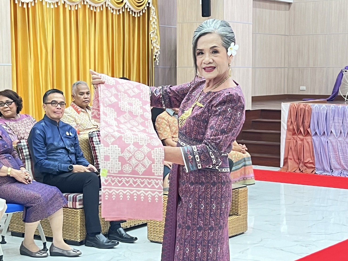 พช.กรุงเก่า จัดกิจกรรมประกวดสุดยอดผ้าจังหวัดพระนครศรีอยุธยา ประจำปี 2567