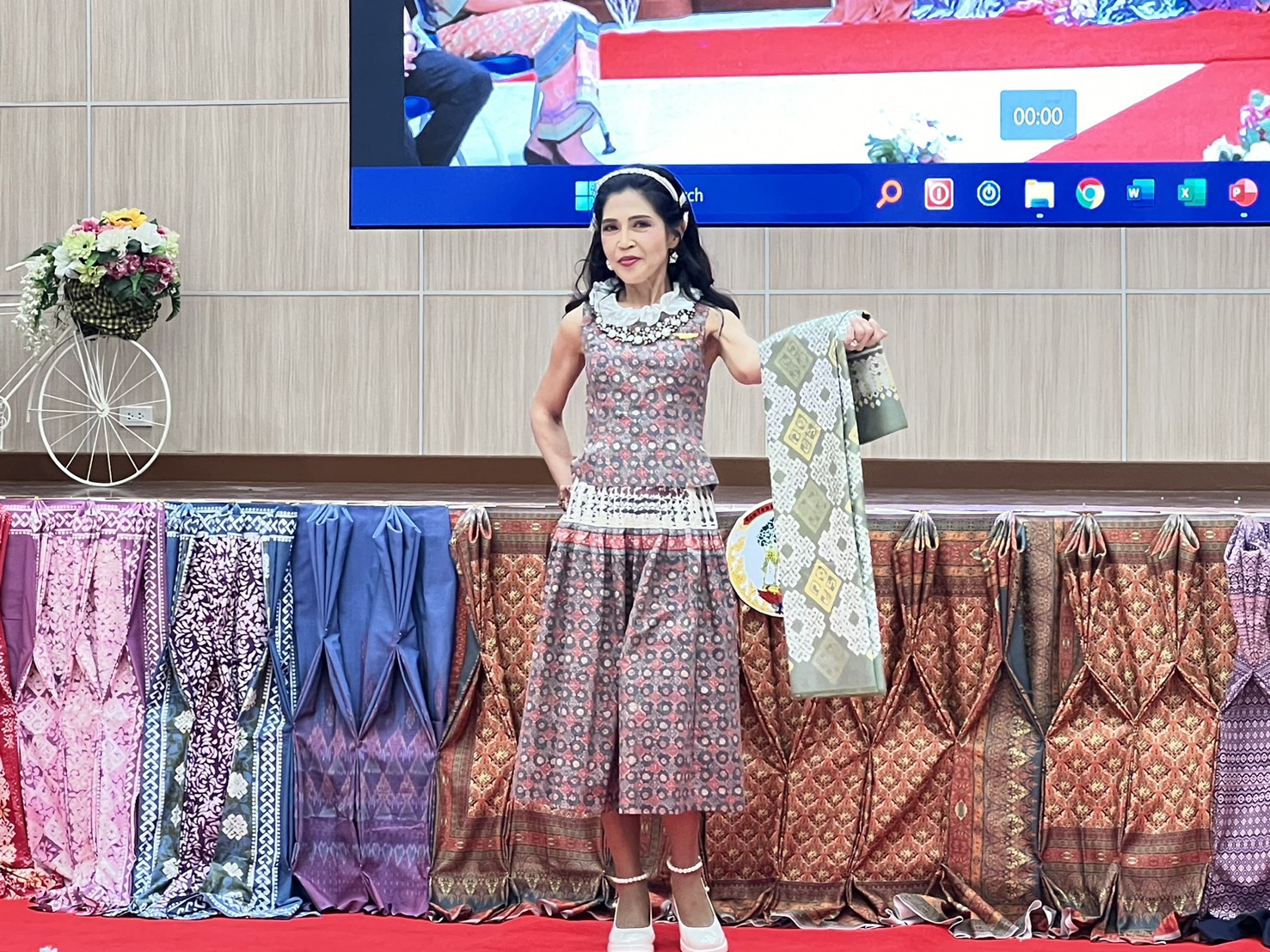 พช.กรุงเก่า จัดกิจกรรมประกวดสุดยอดผ้าจังหวัดพระนครศรีอยุธยา ประจำปี 2567