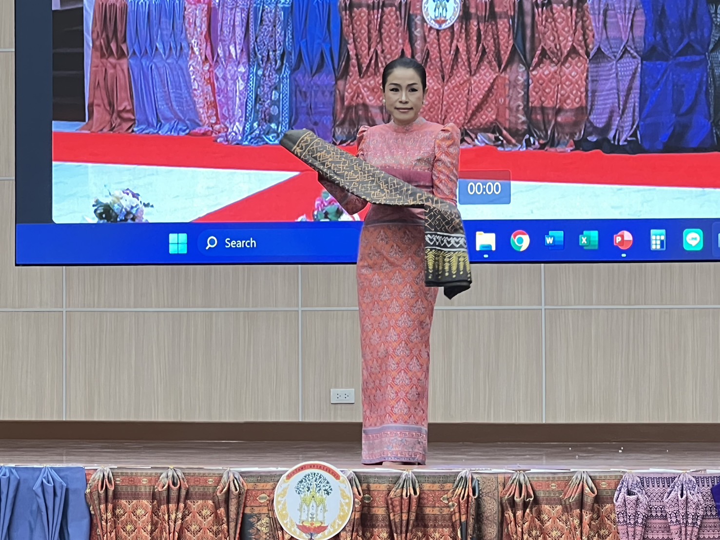 พช.กรุงเก่า จัดกิจกรรมประกวดสุดยอดผ้าจังหวัดพระนครศรีอยุธยา ประจำปี 2567