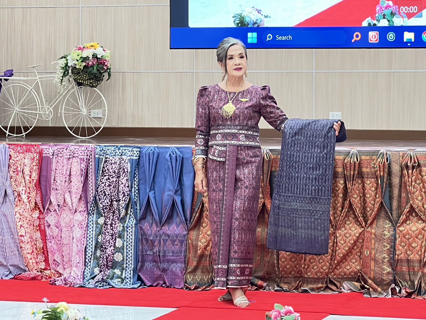 พช.กรุงเก่า จัดกิจกรรมประกวดสุดยอดผ้าจังหวัดพระนครศรีอยุธยา ประจำปี 2567