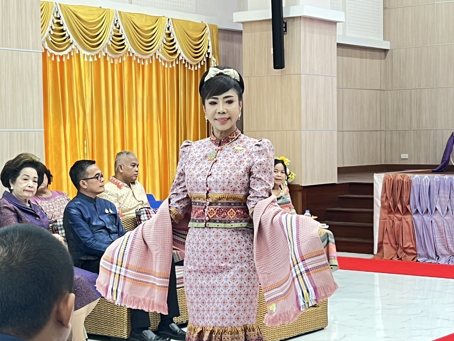 พช.กรุงเก่า จัดกิจกรรมประกวดสุดยอดผ้าจังหวัดพระนครศรีอยุธยา ประจำปี 2567