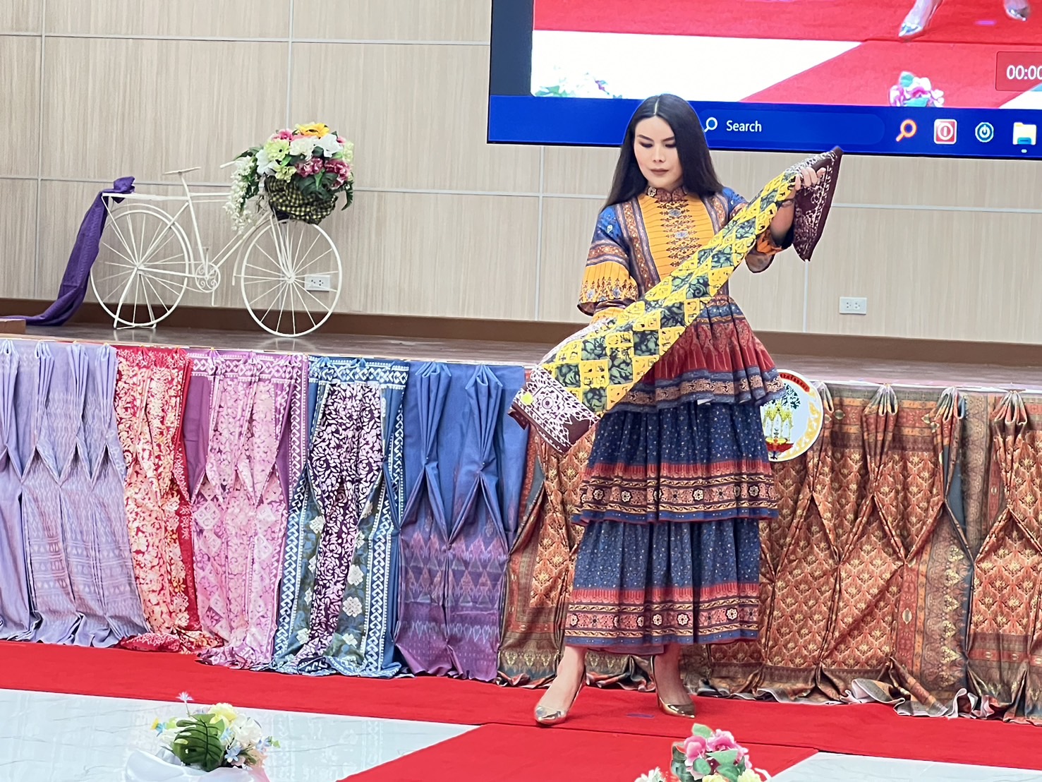 พช.กรุงเก่า จัดกิจกรรมประกวดสุดยอดผ้าจังหวัดพระนครศรีอยุธยา ประจำปี 2567