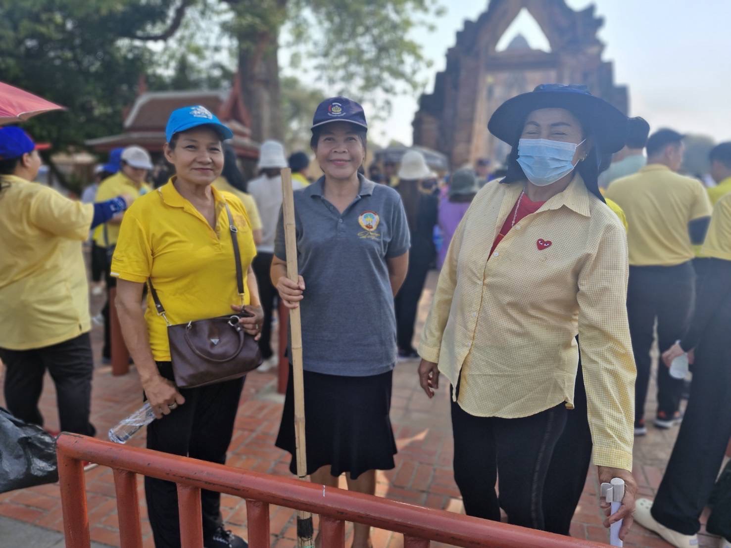 พช.กรุงเก่า ร่วมกิจกรรม “อยุธยาเมืองสะอาด” ปรับสภาพภูมิทัศน์และเก็บขยะบริเวณ อุทยานประวัติศาสตร์พระนครศรีอยุธยา