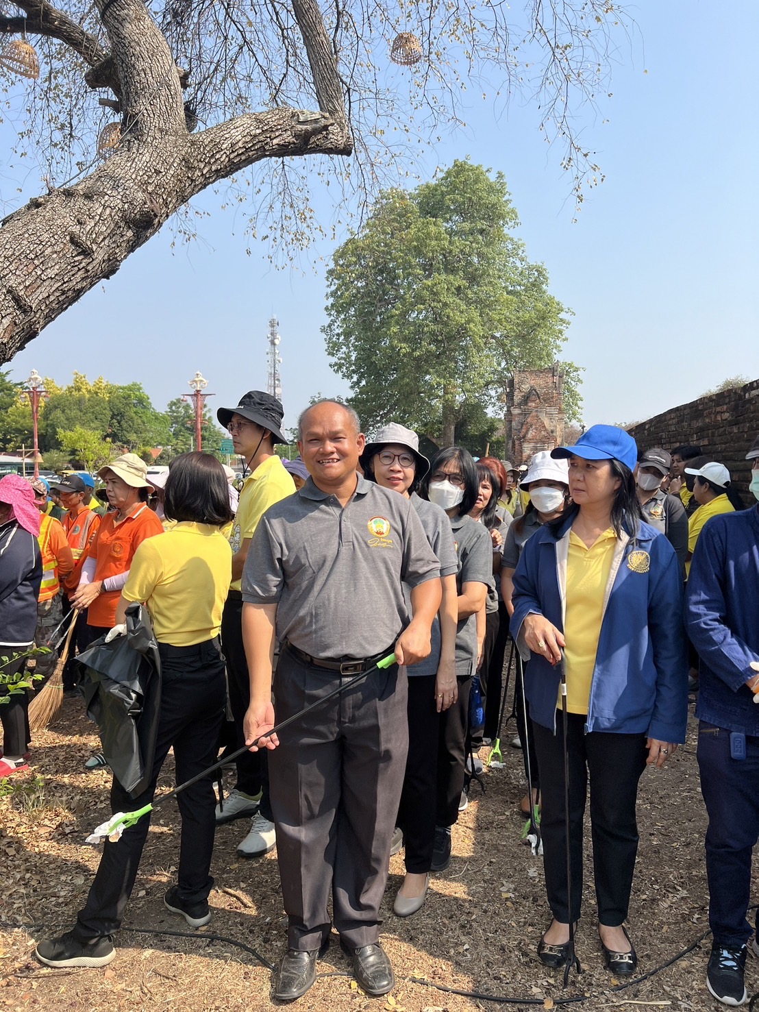 พช.กรุงเก่า ร่วมกิจกรรม “อยุธยาเมืองสะอาด” ปรับสภาพภูมิทัศน์และเก็บขยะบริเวณ อุทยานประวัติศาสตร์พระนครศรีอยุธยา