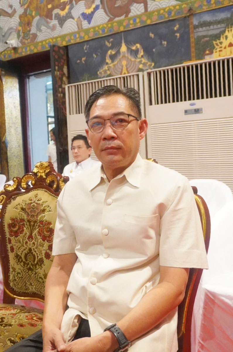 พช.อยุธยา ร่วมร่วมฟังเทศน์ ปฏิบัติธรรม และเวียนเทียนรอบพระอุโบสถ ประดิษฐานพระพุทธไตรรัตนนายก วัดพนัญเชิง วรวิหาร