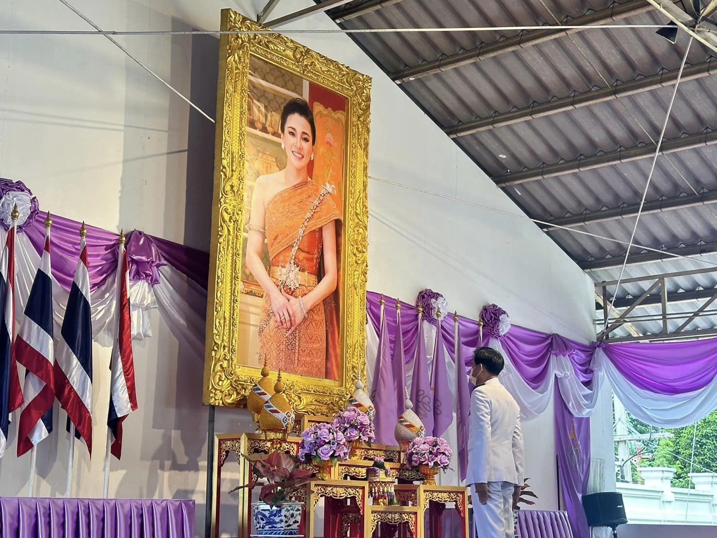 พช.กรุงเก่า ร่วมลงนามถวายพระพรชัยมงคล สมเด็จพระนางเจ้าสุทิดา พัชรสุธาพิมลลักษณ พระบรมราชินี เนื่องในโอกาสวันเฉลิมพระชนมพรรษา 3 มิถุนายน 2567 ณ พระราชวังบางปะอิน