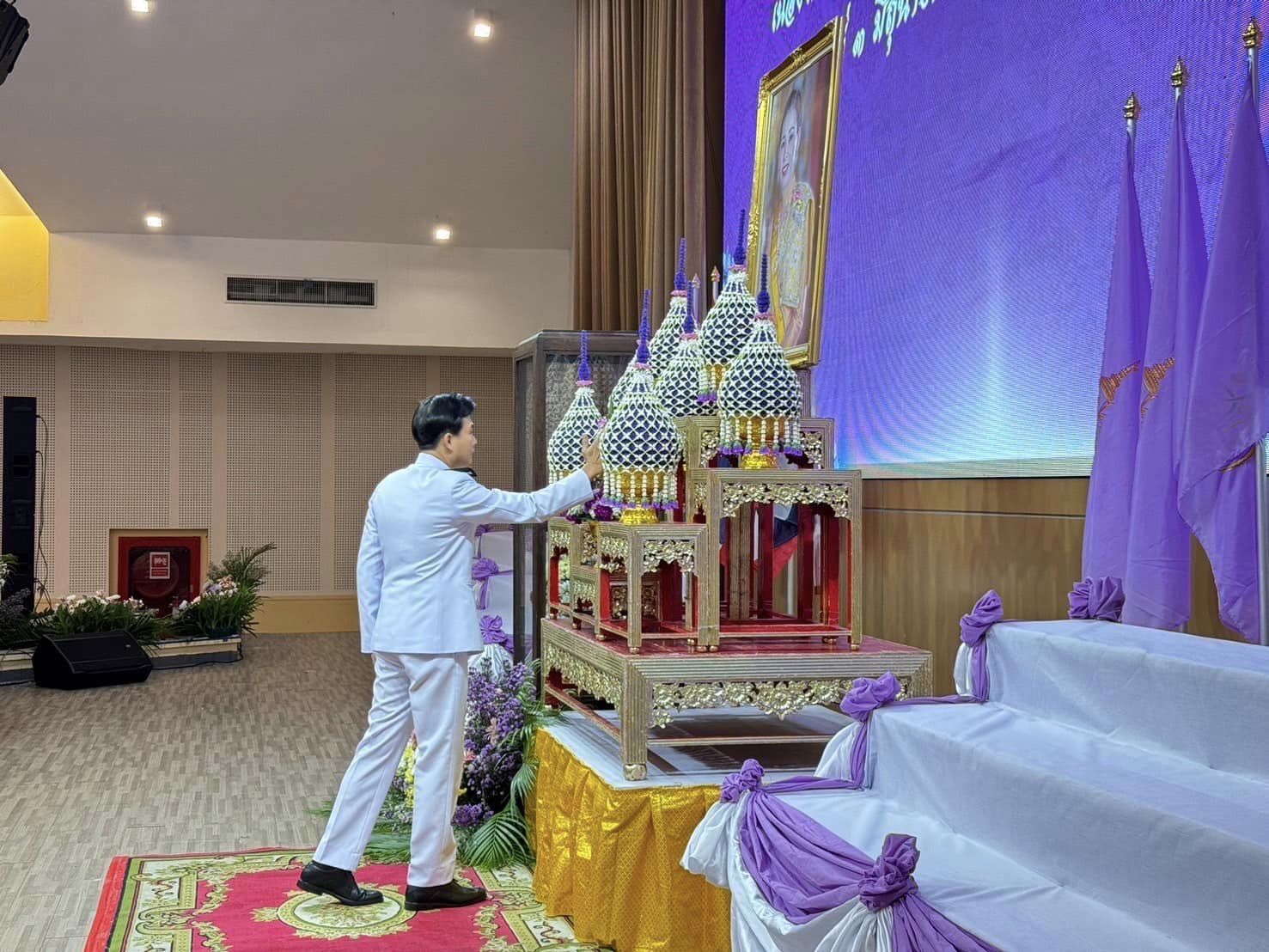 พช.กรุงเก่า ร่วมพิธีทำบุญตักบาตรถวายพระราชกุศลแด่ สมเด็จพระนางเจ้าฯ พระบรมราชินี เนื่องในโอกาสวันเฉลิมพระชนมพรรษา 3 มิถุนายน 2567