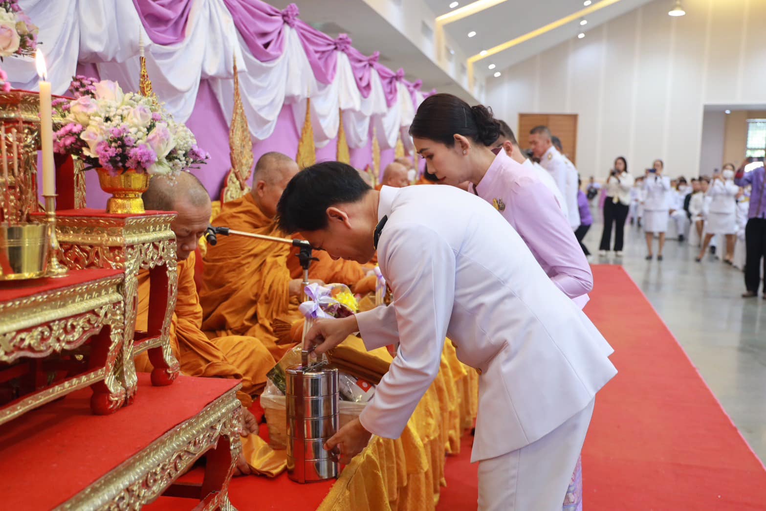 พช.กรุงเก่า ร่วมพิธีทำบุญตักบาตรถวายพระราชกุศลแด่ สมเด็จพระนางเจ้าฯ พระบรมราชินี เนื่องในโอกาสวันเฉลิมพระชนมพรรษา 3 มิถุนายน 2567