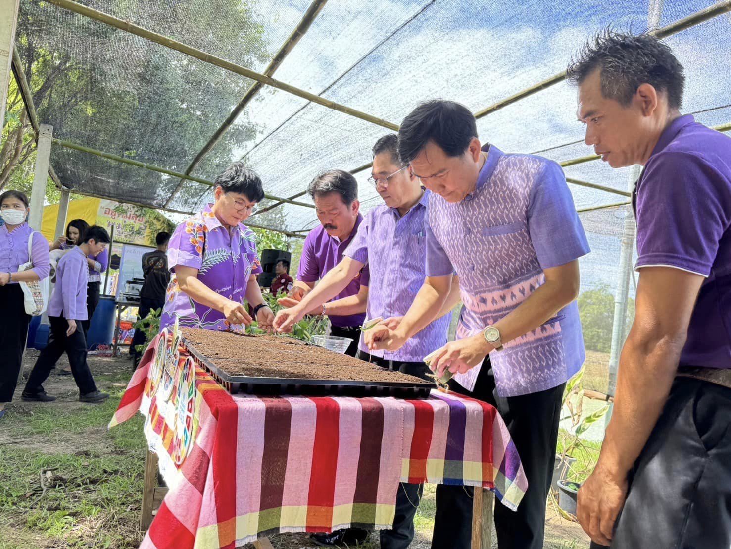 พช.กรุงเก่า จัดกิจกรรม”เอามื้อสามัคคี ทำความดี ถวายเป็นพระราชกุศล”เนื่องในโอกาสวันเฉลิมพระชนมพรรษา สมเด็จพระนางเจ้าฯ พระบรมราชินี วันที่ 3 มิถุนายน 2567