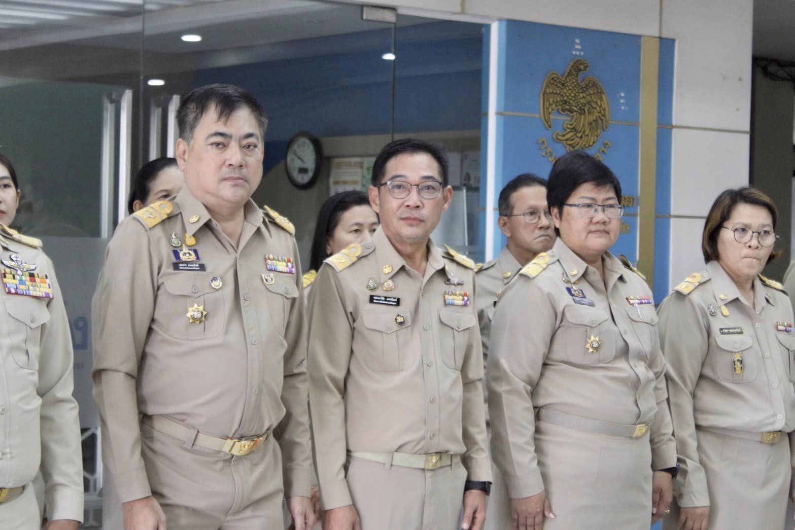 พช.กรุงเก่า ร่วมมอบนมยูเอชทีให้แก่ผู้อำนวยการโรงเรียนในโครงการกองทุนการศึกษา ภายใต้โครงการบริจาคนมกล่องให้แก่โรงเรียนเนื่องในวันดื่มนมโลก เพื่อถวายเป็นพระราชกุศล