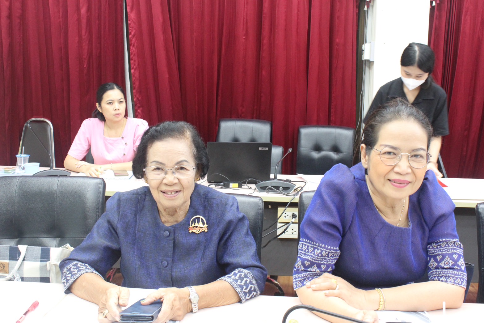 พช.กรุงเก่า จัดประชุมเชิงปฏิบัติการเสริมสร้างศักยภาพองค์กรสตรีเพื่อขับเคลื่อนการขจัดความยากจน