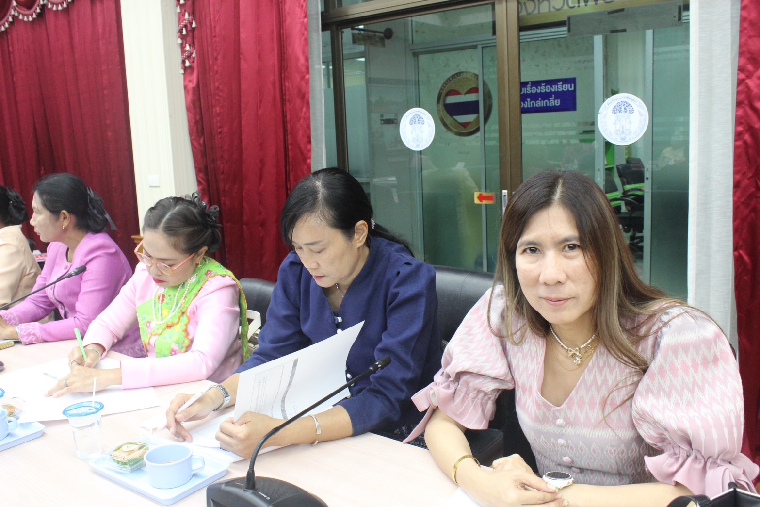 พช.กรุงเก่า จัดประชุมเชิงปฏิบัติการเสริมสร้างศักยภาพองค์กรสตรีเพื่อขับเคลื่อนการขจัดความยากจน