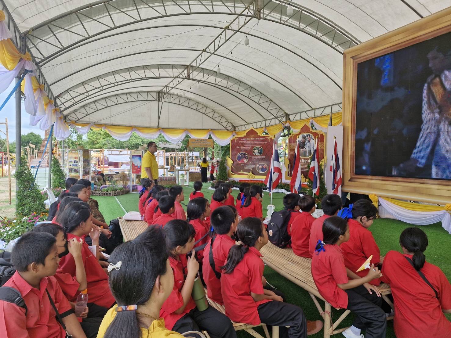 🔹พช.พระนครศรีอยุธยา🔹 ร่วมจัดนิทรรศการเฉลิมพระเกียรติในกิจกรรมเดิน วิ่ง ปั่น ธงตราสัญลักษณ์งานเฉลิมพระเกียรติพระบาทสมเด็จพระเจ้าอยู่หัว เนื่องในโอกาสพระราชพิธีมหามงคลเฉลิมพระชนมพรรษา 6 รอบ 28 กรกฎาคม 2567
