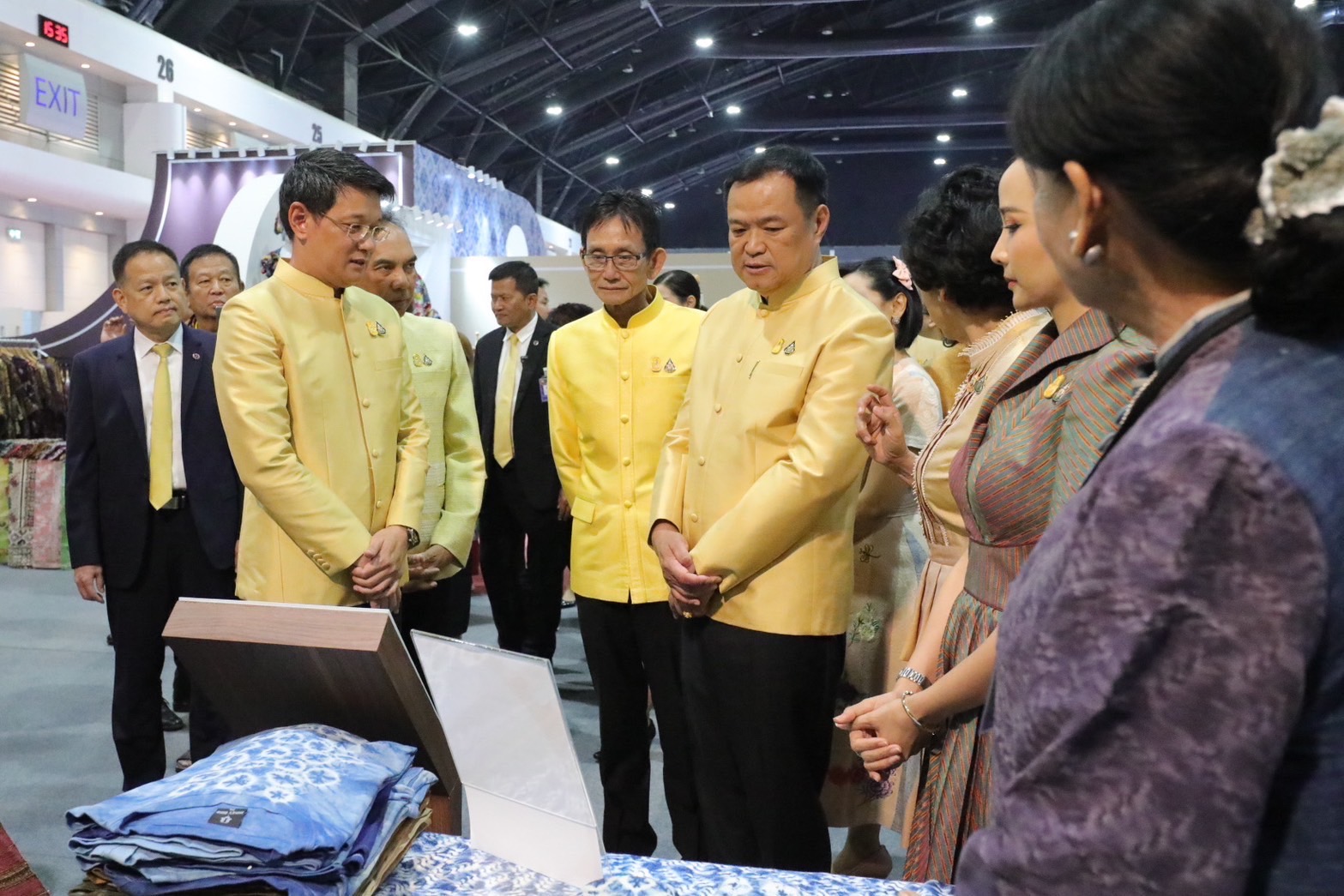 พช.กรุงเก่า ร่วมพิธีเปิดงาน OTOP MIDYEAR 2024 “หลากหลายผลิตภัณฑ์ สีสันภูมิปัญญาไทย”