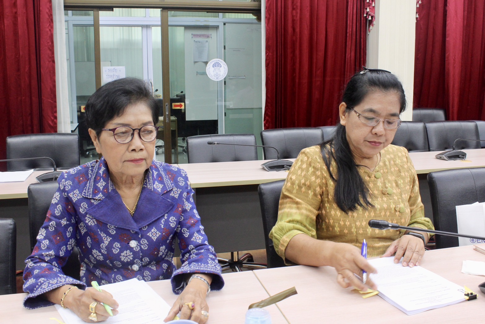 พช.กรุงเก่า จัดการประชุมคณะกรรมการคัดสรรกิจกรรมพัฒนาชุมชนดีเด่นระดับจังหวัด ประจำปี 2567