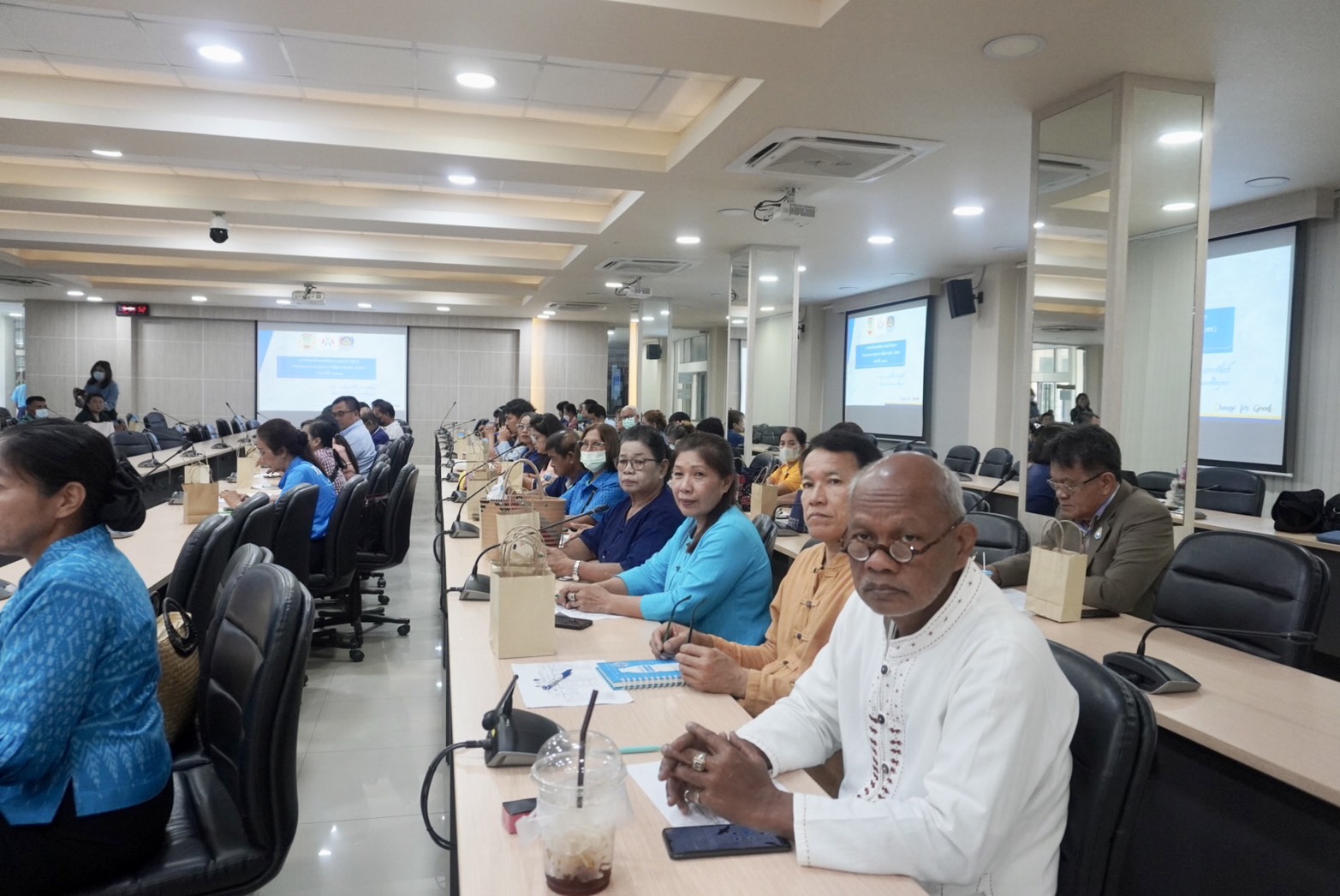 พช.กรุงเก่า จัดประชุมสร้างความรู้ความเข้าใจการดำเนินงานระบบมาตรฐานการพัฒนาชุมชน (มชช.) ตามโครงการส่งเสริมและพัฒนาเป้าหมาย ตามระบบมาตรฐานการพัฒนาชุมชน ประจำปี 2567